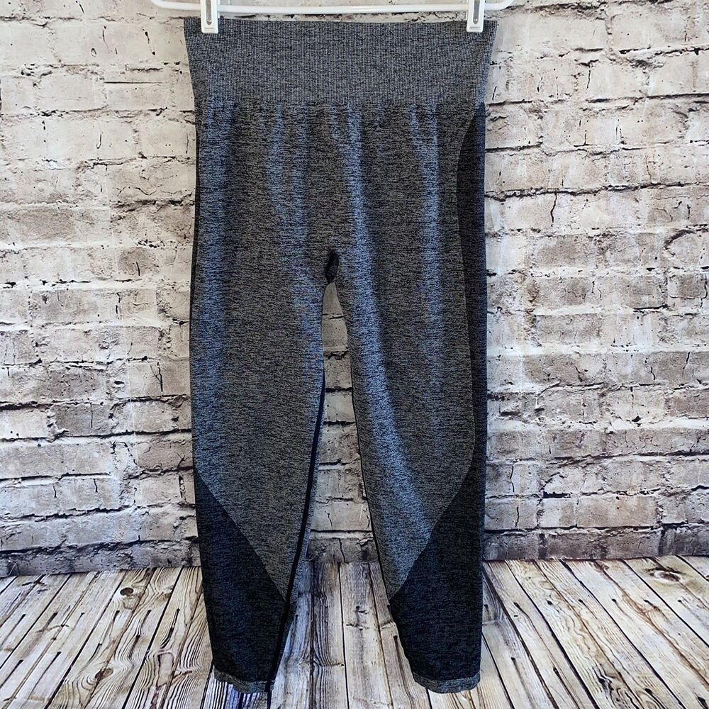 Victoria’s Secret PINK L Seamless Leggings Gray Black High Waist Workout Yoga